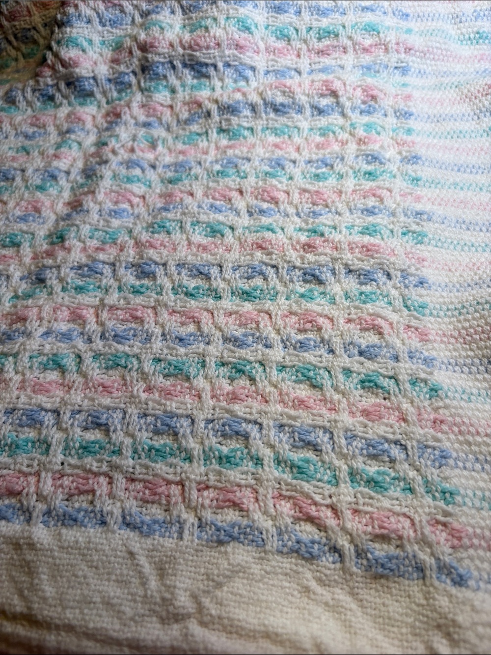 Vintage Soft Waffle-Texture Cotton Baby Blanket in Pastel Multicolor. FF
